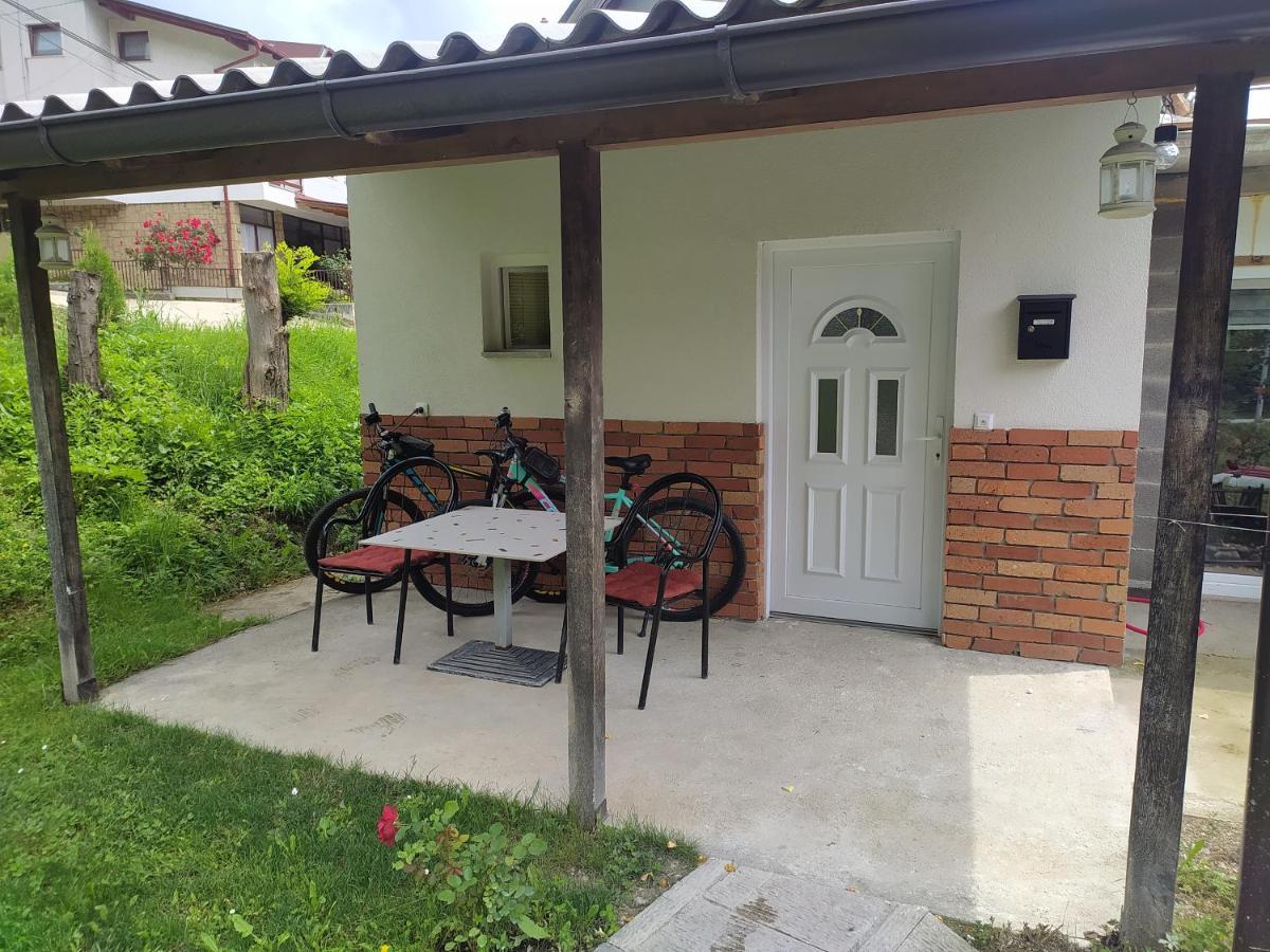 Lenilenii Bungalow Яйце Екстер'єр фото